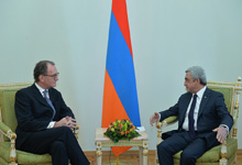 The newly appointed Ambassador of the Netherlands presented his credentials to the President of Armenia