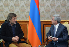  Президент Саргсян принял всемирно известного сербского кинорежиссера, музыканта Эмира Кустурицу