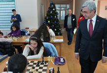  Президент посмотрел посвященный Андранику Маргаряну мемориальный турнир
