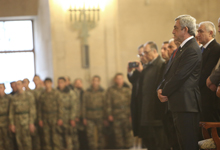 President attends prayer for Motherland and its Defender