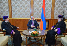  Президент встретился с Католикосом Всех Армян и Католикосом Великого Дома Киликийского
