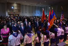  Президент встретился с представителями армянской общины Восточного берега США