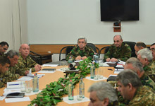  Президент Серж Саргсян в Степанакерте провел совещание с высшим офицерским составом армии