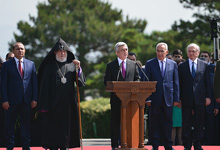  Поздравительное послание Президента Сержа Саргсяна по случаю Дня Республики