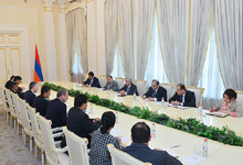  Президент Серж Саргсян принял членов Совета директоров АБР