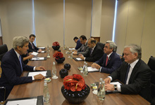 Президент в Варшаве встретился с госсекретарем США Джоном Керри