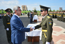President participated at the 2016 commencement event of the graduates of the RA Ministry of Defense educational establishments 
