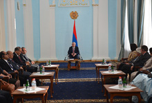 Նախագահ Սերժ Սարգսյանն ընդունել է ՄԱԿ-ի Պարենի համաշխարհային ծրագրի գործադիր տնօրեն Էրթարին Քազընին և երևանյան ֆորումի մասնակիցներին