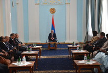  President Serzh Sargsyan received the Executive Director of the United Nations World Food Program Ertharin Cousin and participants of the Yerevan Forum