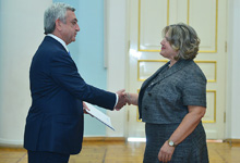The newly appointed Ambassador Extraordinary and Plenipotentiary of Greece to the Republic of Armenia Nafsika Nancy Eva Vraila presented her credentials to the President