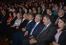 Президент присутствовал на торжественном мероприятии, посвящённом 15-летию основания компании "Юнибанк"