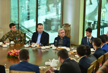 Հանրապետության Նախագահը հանդիպում է ունեցել զորացրված զինծառայողների հետ