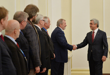 Նախագահը հյուրընկալել է &laquo;Վալդայ&raquo; ակումբի երևանյան նիստի մասնակիցներին
