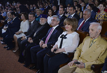 Президент Серж Саргсян присутствовал на церемонии присуждения премии "Аврора"