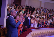 President attends charity concert entitled &ldquo;Together&rdquo;
