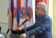 Նախագահը հանդիպում է ունեցել ՀՀԿ կանանց խորհրդի անդամների և տարածքային ու շրջանային կազմակերպությունների ակտիվի հետ