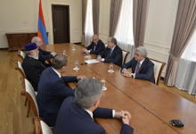 Ապրիլի 24-ի նախօրյակին Հայաստանի և Արցախի աշխարհիկ ու հոգևոր առաջնորդները հանդես են եկել ժողովրդին ուղղված համատեղ կոչով