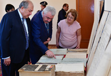 President visits Armenia&rsquo;s National Archives