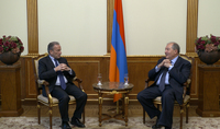 Նախագահ Արմեն Սարգսյանը հանդիպել է &laquo;&Eacute;lectricit&eacute; de France&raquo; և &laquo;Veolia&raquo; ընկերությունների նախկին տնօրեն Անրի Պրոլիոյի հետ