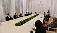 Президент Армен Саркисян готов содействовать центрам, занимающимся протезированием для раненных и получивших инвалидность на войне военнослужащих - Президент принял группу французских врачей