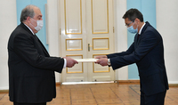 Президент Армен Саркисян принял верительные грамоты новоназначенного посла Казахстана в Армении Болата Иманбаева