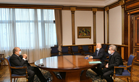 Le Président de la République Armen Sarkissian a rencontré Radik Martirosyan et Yuri Shukuryan, le président et le vice-président de l'Académie nationale des sciences