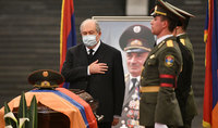 Президент Армен Саркисян присутствовал на церемонии панихиды по Герою Арцаха, генерал-майору Аркадию Тер-Тадевосяну