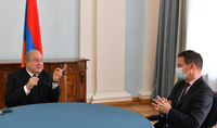 Le Président Armen Sarkissian a reçu l'Ambassadeur de France en Arménie Jonathan Lacôte