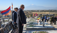 Президент Армен Саркисян в пантеоне «Ераблур» воздал дань уважения памяти героев, погибших за независимость и защиту Родины