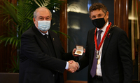 Le Président de la République d'Arménie Armen Sarkissian a reçu le Sigillum Magnum, la plus haute médaille d’honneur de l'Université de Bologne