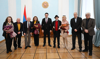 Alen Simonyan a reçu un groupe de personnalités du monde de l'art et de la culture