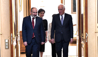 Президент Ваагн Хачатурян в Президентской резиденции принял Премьер-министра Никола Пашиняна