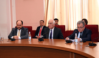 Le président Vahagn Khachatourian a assisté à la séance solennelle consacrée au 100e anniversaire de l'académicien Sergey Hambardzumyan