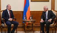 Le Président Vahagn Khatchatourian a reçu le Chargé d'Affaires de l'Ambassade de Géorgie en Arménie