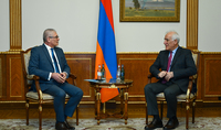 Le Président Vahagn Khatchatourian a reçu l'Ambassadeur de Roumanie Cornel Ionescu