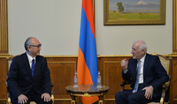 Президент Ваагн Хачатурян принял посла Японии в Армении Фукусиму Масанори