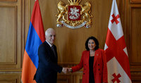 По случаю Праздника независимости Армении Президента Ваагна Хачатуряна поздравила Президент Грузии Саломе Зурабишвили