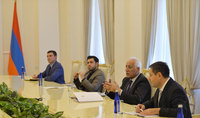 Le Président Vahagn Khatchatourian a reçu Martin Simon, directeur exécutif de l'organisation Falconers d'Estonie