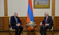 Le président Vahagn Khatchatourian a reçu le gouverneur de la banque centrale Martin Galstyan