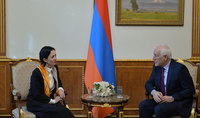 Le Président Vahagn Khatchatourian a reçu Zhanna Andreasyan, la ministre de l'ESCS