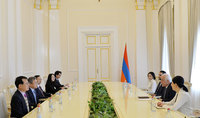 Президент Ваагн Хачатурян принял делегацию во главе с руководителем Группы дружбы "Корея-Армения" Кихун Соном
