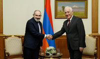 Президент Ваагн Хачатурян встретился с Премьер-министром Николом Пашиняном