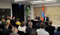 Президент Ваагн Хачатурян встретился с представителями армянской общины Литвы