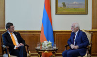 Президент Ваагн Хачатурян принял посла Нидерландов в Армении Николаса Схермерса