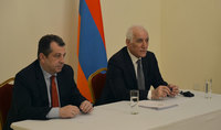 Le président Vahagn Khatchatourian a rencontré des représentants de la communauté arménienne au Qatar