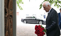 Президент Ваагн Хачатурян в Берлине возложил цветы к Хачкару, увековечивающему память о жертвах Геноцида армян