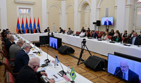Во главе с Президентом Ваагном Хачатуряном состоялось годичное заседание Совета попечителей Всеармянского фонда «Айастан»