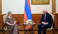 Президент Ваагн Хачатурян принял главу делегации ЕС в Армении, посла Андреа Викторин