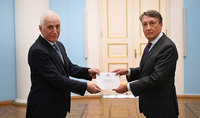 
Новоназначенный посол Бельгии в Армении Эрик де Муйнкк вручил свои верительные грамоты Президенту Ваагну Хачатуряну
