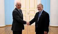 Президент Ваагн Хачатурян принял верительные грамоты новоназначенного посла Канады в Армении Эндрю Тернера